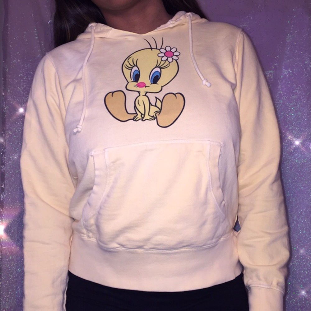 super cute tweety bird sweatshirt!